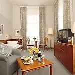 Badhotel Bad Brueckenau 3* ستاتسباد بروكينو