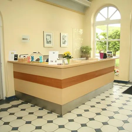 Hotel Badhotel Bad Brueckenau 3*